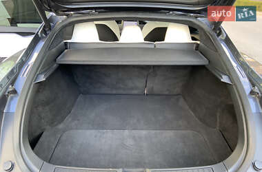 Лифтбек Tesla Model S 2020 в 