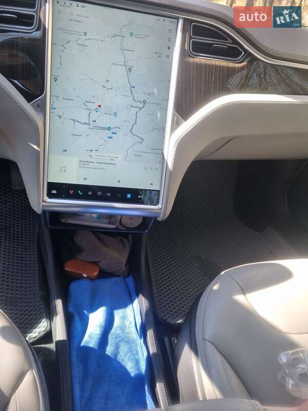 Лифтбек Tesla Model S 2013 в Виннице