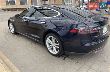 Лифтбек Tesla Model S 2014 в Полтаве