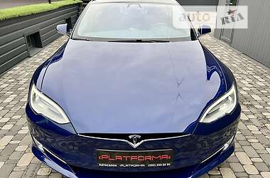 Лифтбек Tesla Model S 2019 в 