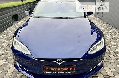 Лифтбек Tesla Model S 2019 в Киеве