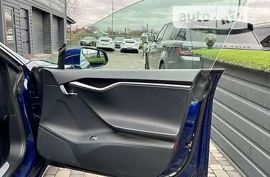 Лифтбек Tesla Model S 2019 в 