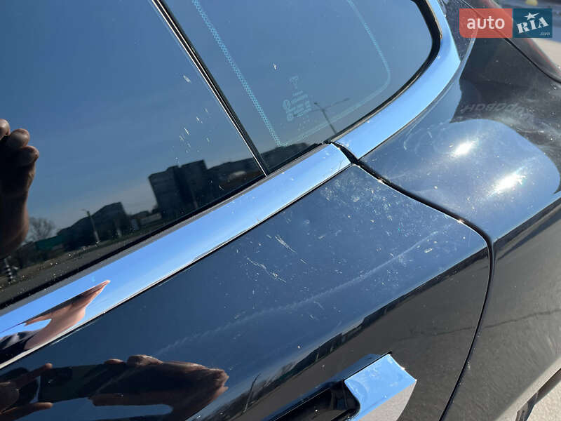 Ліфтбек Tesla Model S 2016 в Харкові