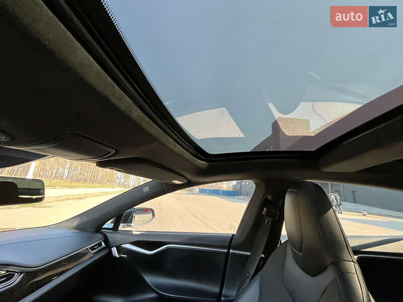 Ліфтбек Tesla Model S 2016 в Харкові