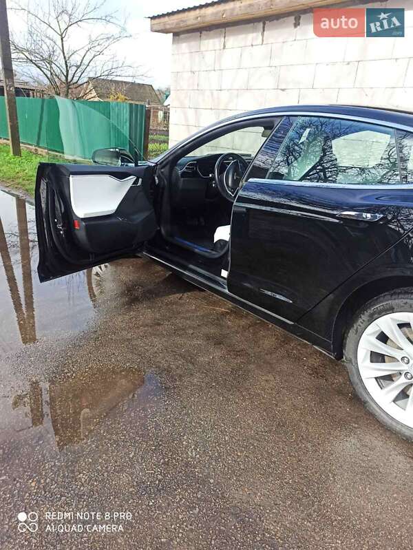 Ліфтбек Tesla Model S 2017 в Умані
