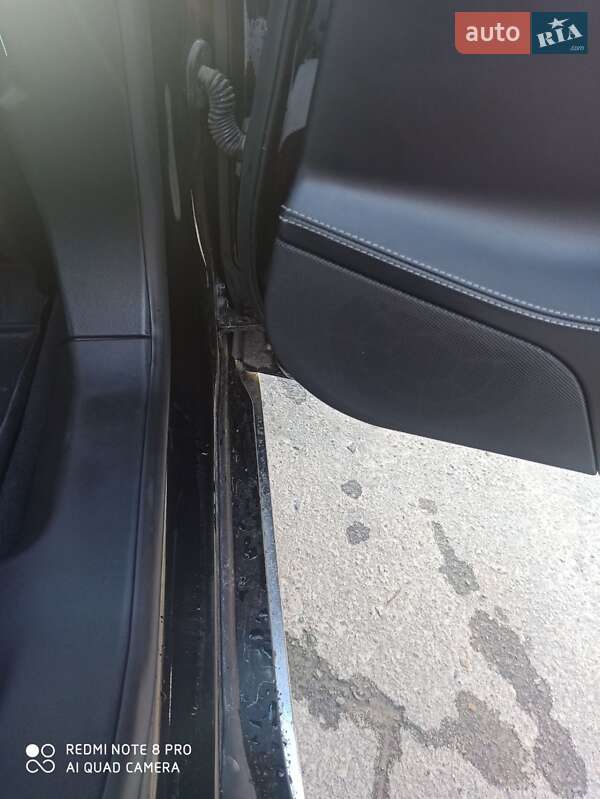 Ліфтбек Tesla Model S 2017 в Умані