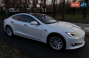 Лифтбек Tesla Model S 2018 в 