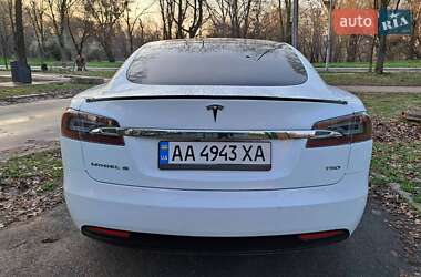 Лифтбек Tesla Model S 2018 в 
