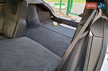 Лифтбек Tesla Model S 2018 в 