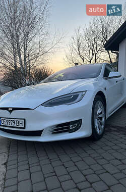 Хетчбек Tesla Model S 2017 в Чернівцях