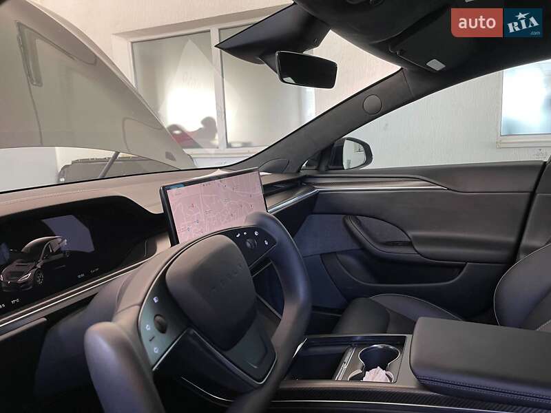 Лифтбек Tesla Model S 2021 в Львове