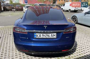 Ліфтбек Tesla Model S 2016 в Києві