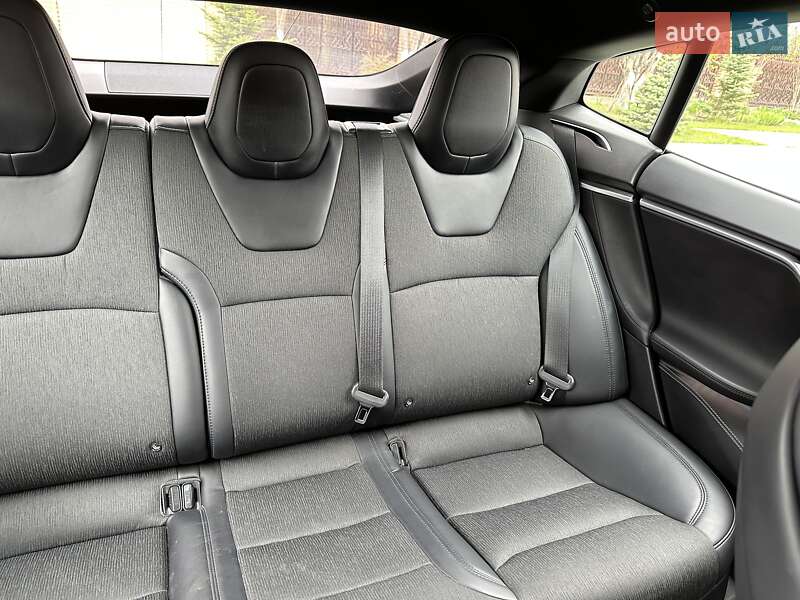 Ліфтбек Tesla Model S 2017 в Сумах