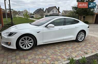 Ліфтбек Tesla Model S 2017 в 