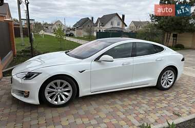 Ліфтбек Tesla Model S 2017 в 