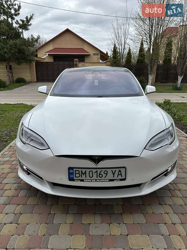 Ліфтбек Tesla Model S 2017 в Сумах