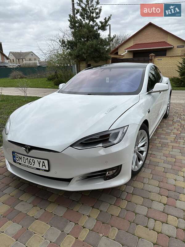 Ліфтбек Tesla Model S 2017 в Сумах
