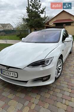 Ліфтбек Tesla Model S 2017 в 