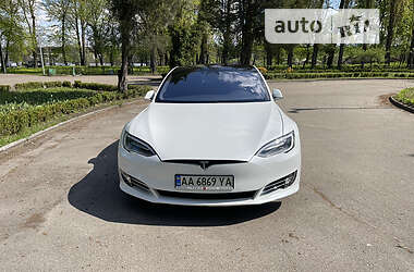 Ліфтбек Tesla Model S 2017 в 