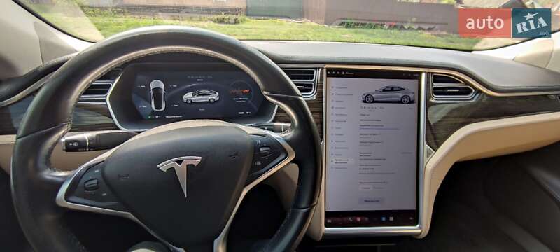 Лифтбек Tesla Model S 2014 в Кропивницком