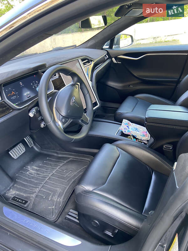 Ліфтбек Tesla Model S 2016 в Харкові