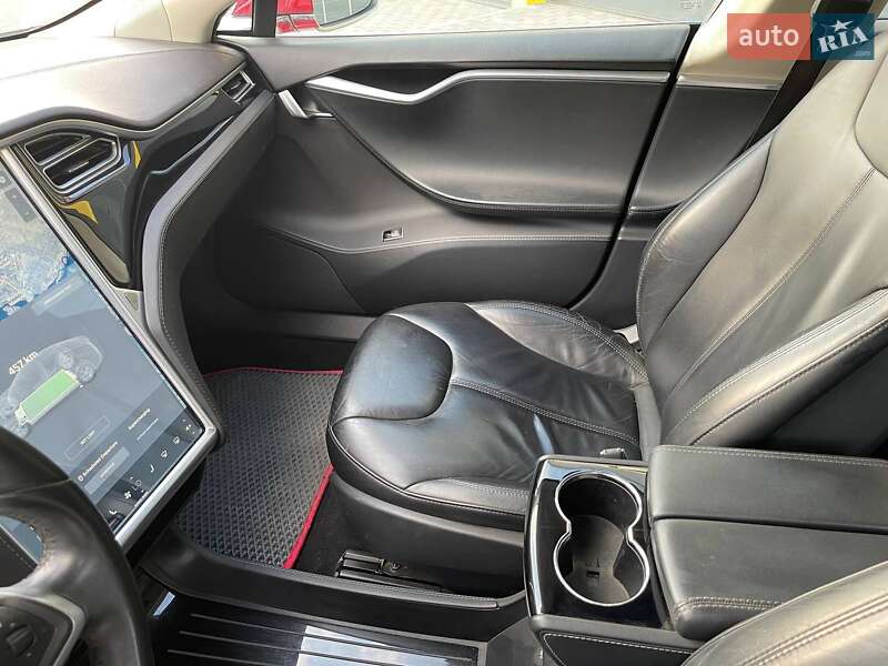 Лифтбек Tesla Model S 2014 в Мукачево