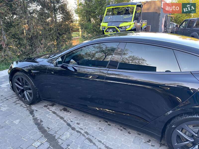 Лифтбек Tesla Model S 2021 в Львове