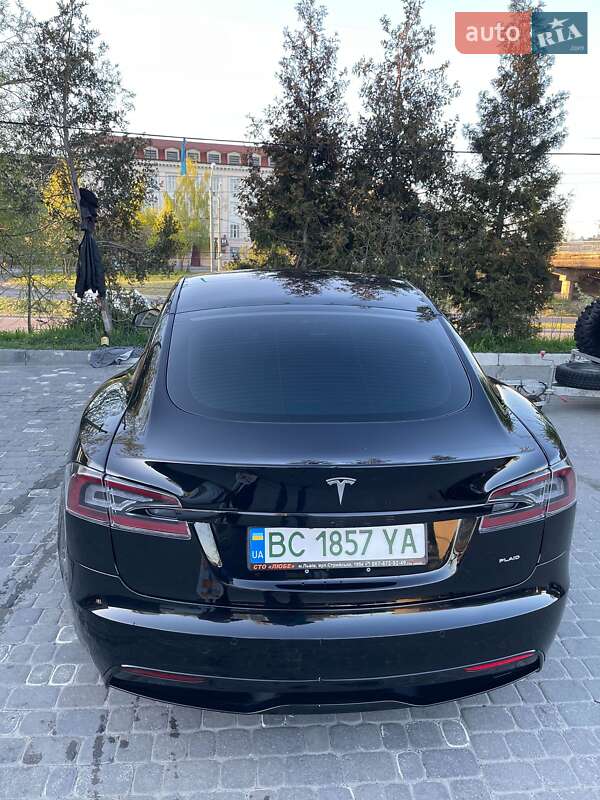 Ліфтбек Tesla Model S 2021 в Львові