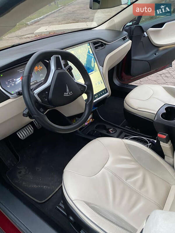 Лифтбек Tesla Model S 2012 в Днепре