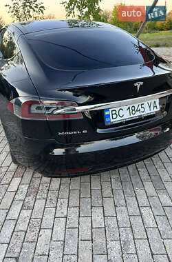 Лифтбек Tesla Model S 2018 в Львове