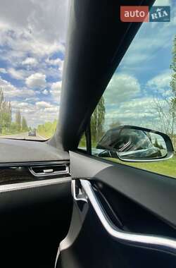 Лифтбек Tesla Model S 2015 в Черкассах
