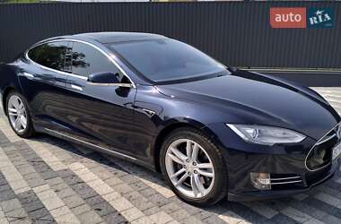 Ліфтбек Tesla Model S 2013 в Львові