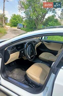 Ліфтбек Tesla Model S 2016 в Запоріжжі
