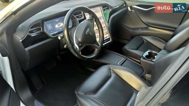 Лифтбек Tesla Model S 2016 в Виннице