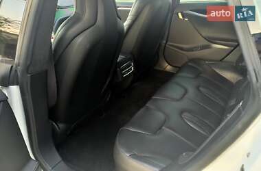 Лифтбек Tesla Model S 2016 в 