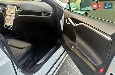 Лифтбек Tesla Model S 2016 в 