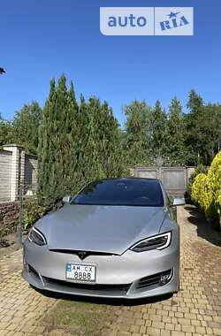 Ліфтбек Tesla Model S 2018 в Житомирі