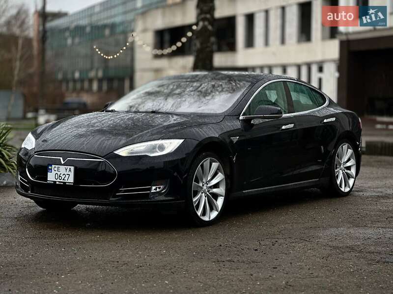 Ліфтбек Tesla Model S 2013 в Києві
