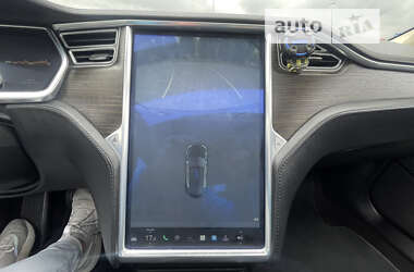 Лифтбек Tesla Model S 2014 в 
