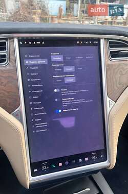Лифтбек Tesla Model S 2016 в Николаеве