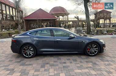 Лифтбек Tesla Model S 2016 в Николаеве