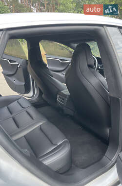 Лифтбек Tesla Model S 2018 в 