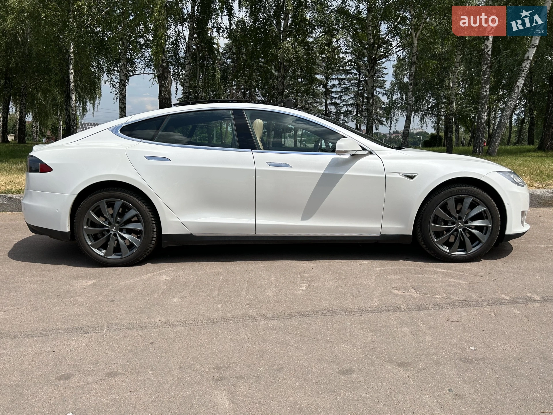 2015 Tesla Model S - мініатюра 8