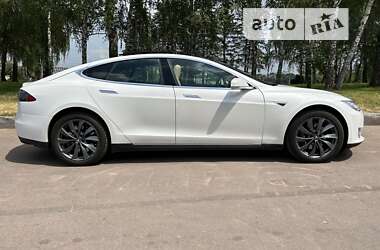 Ліфтбек Tesla Model S 2015 в Житомирі