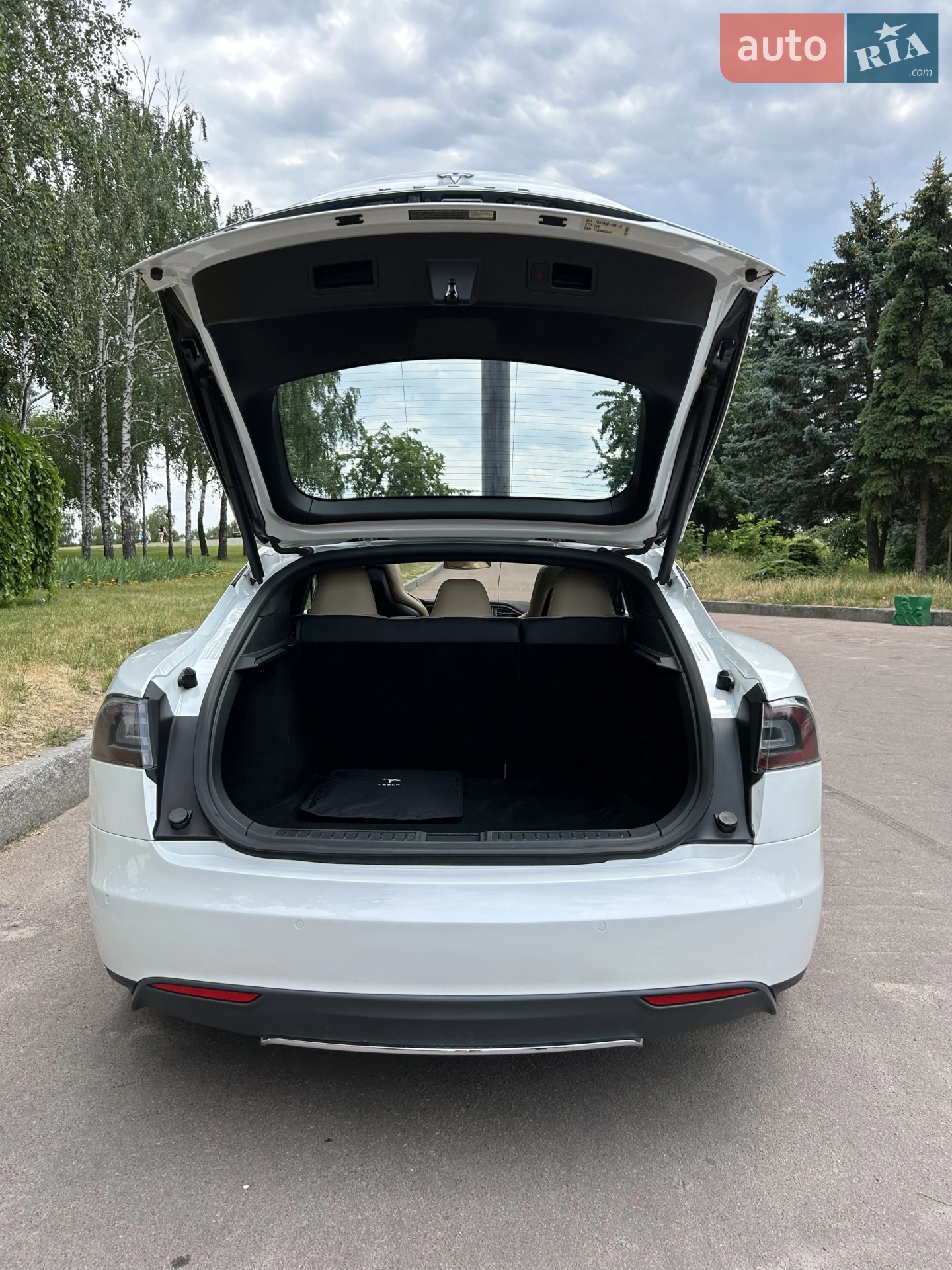 2015 Tesla Model S - мініатюра 19