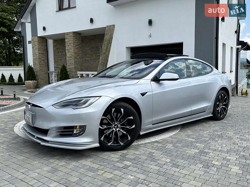 Tesla Model S 2017