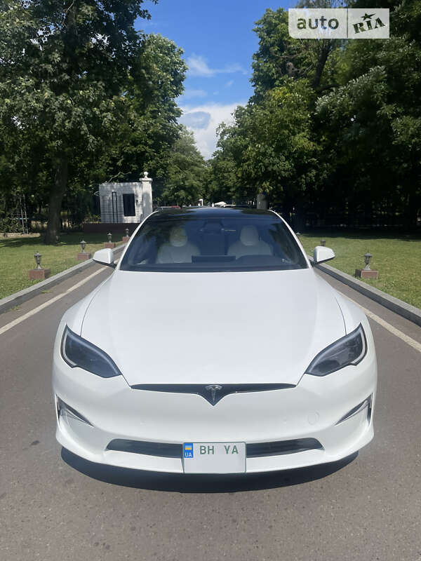 Лифтбек Tesla Model S 2022 в Одессе