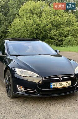 Лифтбек Tesla Model S 2013 в 
