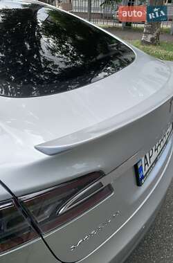 Лифтбек Tesla Model S 2015 в Запорожье
