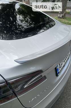 Лифтбек Tesla Model S 2015 в Запорожье